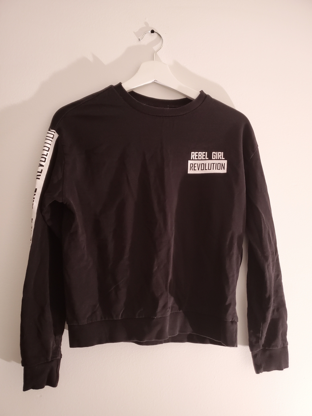 H&M Black Crewneck Sweatshirt